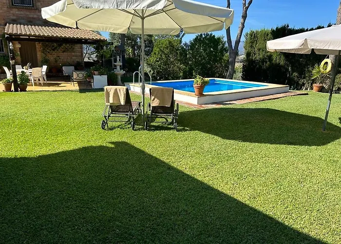 Cupiana Piscina Privada * Málaga