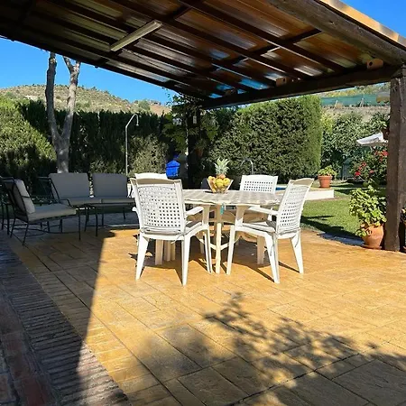 Cupiana Piscina Privada Ferienhaus